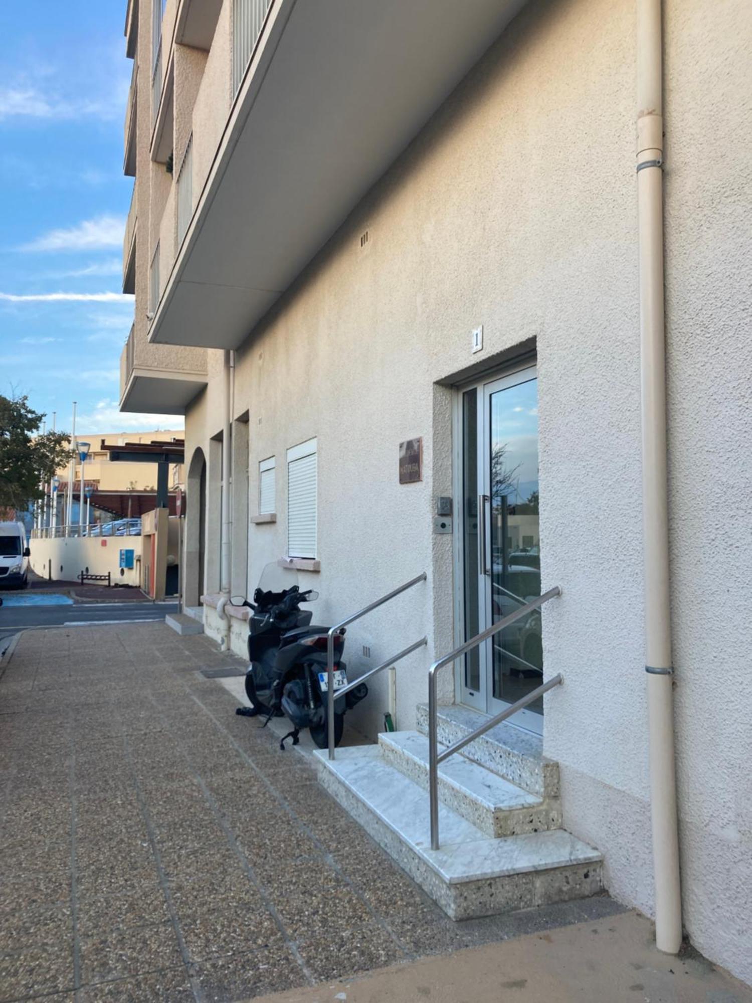 Superbe Studio A Canet En Roussillon Proche De La Plage Экстерьер фото